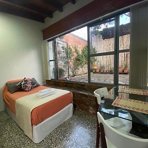 Habitación con 2 Camas Individuales